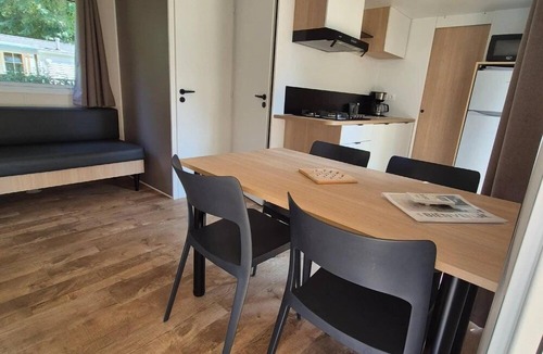 Le Change House | Camping 3 étoiles - Piscine - eeeghe