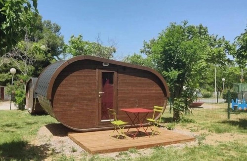 Villeveyrac House | Camping 3 étoiles - Piscine - ccbegbg