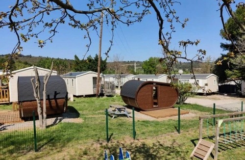 Villeveyrac House | Camping 3 étoiles - Piscine - ccbegbg