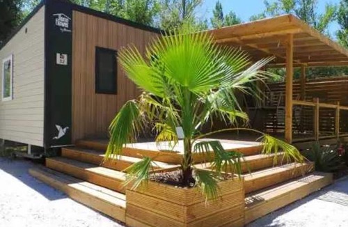 Montgeard House | Camping 3 étoiles - Piscine - eebebe