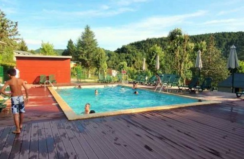 Meyrueis House | Camping 3 étoiles - Piscine - eeeggf