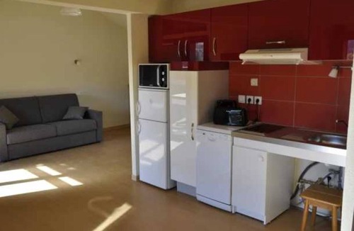 Meyrueis House | Camping 3 étoiles - Piscine - eeeggg