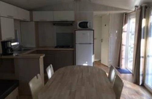 Bollene House | Camping 3 étoiles - Piscine - eehcic