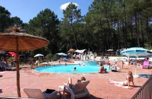 Bollene House | Camping 3 étoiles - Piscine - eehchi