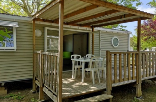 Collias House | Camping 3 étoiles - Piscine - ccbfgca