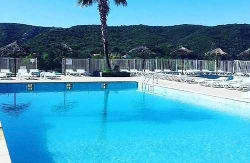 Collias House | Camping 3 étoiles - Piscine - ccbfgcd