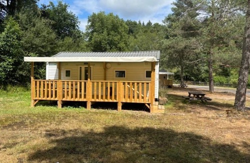 Correze House | Camping 3 étoiles - Piscine - eehihe