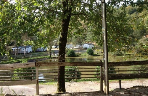 Correze House | Camping 3 étoiles - Piscine - eehihe