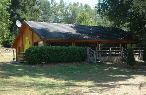 Correze House | Camping 3 étoiles - Piscine - eehihh