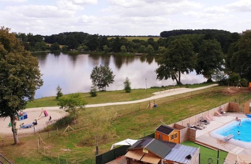 Loudeac House | Camping 3 étoiles - Piscine - ccbaicf