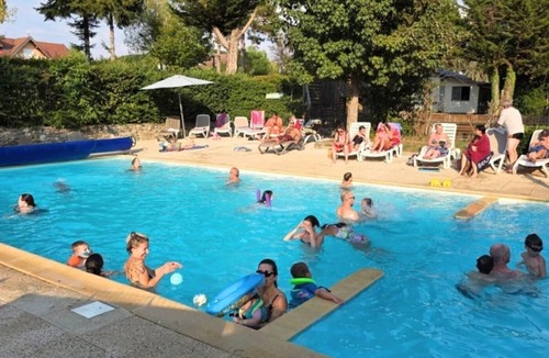 Messery House | Camping 3 étoiles - Piscine - ccafbie