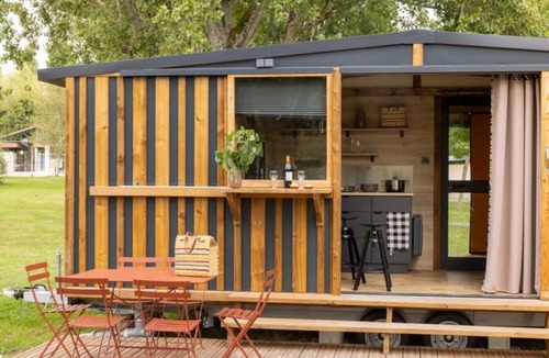 Saintes House | Camping 3 étoiles - Piscine - ccaffdc