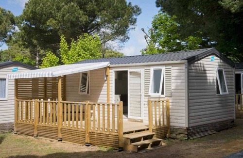 Saulieu House | Camping 3 étoiles - Piscine - eeiieg