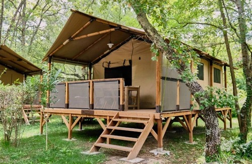 Lussas House | Camping 3 étoiles - Piscine - efahfd