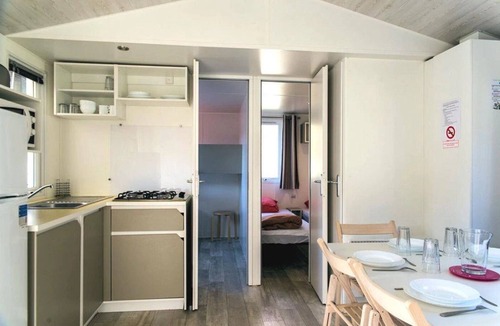 Arles-sur-Tech House | Camping 3 étoiles - Piscine - eebhah