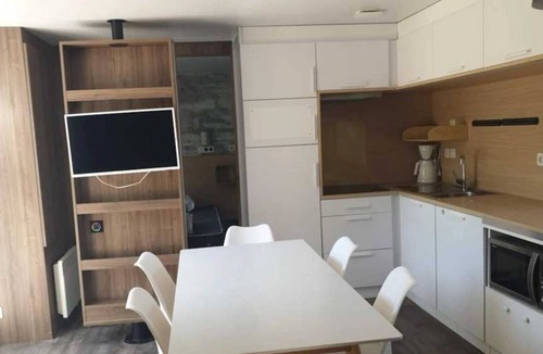 Roquebrune-sur-Argens House | Camping 3 étoiles - Piscine - eeee0b