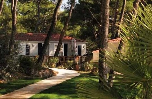 Castelnau-de-Guers House | Camping 4 étoiles - Piscine - ccaadh0