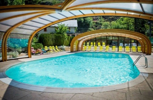 Le Bourg-d'Oisans House | Camping 4 étoiles - Piscine - eeceff