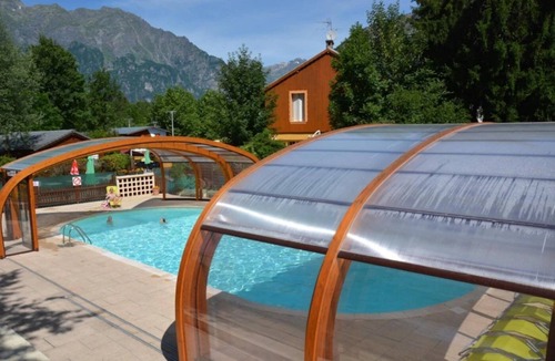 Le Bourg-d'Oisans House | Camping 4 étoiles - Piscine - eeceff