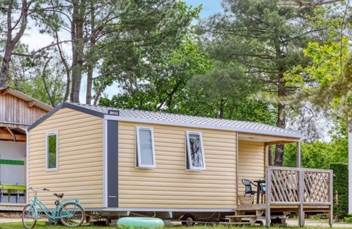 Nesles-la-Vallee House | Camping 4 étoiles - Piscine - ccbfgbc