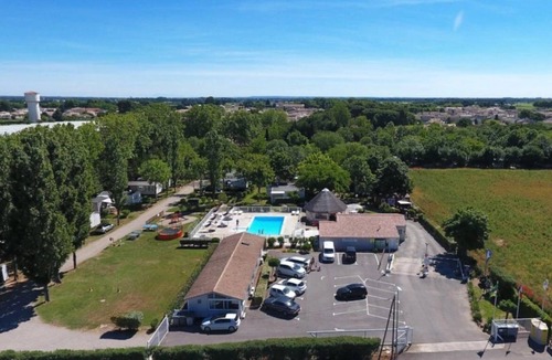 Lansargues House | Camping 4 étoiles - Piscine - ccbaheb