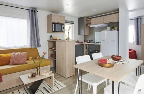 Quettehou House | Camping 4 étoiles - Piscine - ccaffhb