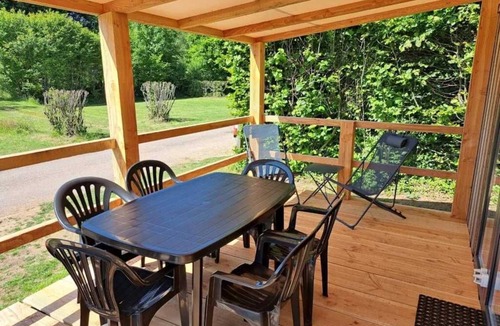 Pressignac House | Camping 4 étoiles - Piscine - ccbbhce