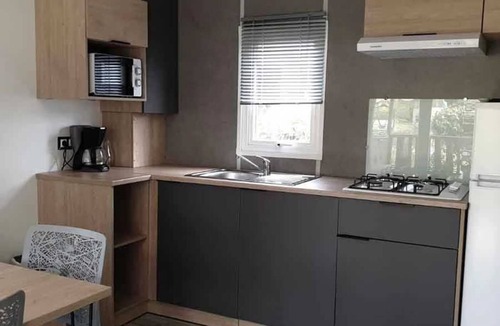 Secondigny House | Camping 4 étoiles - Piscine - ccbahgi