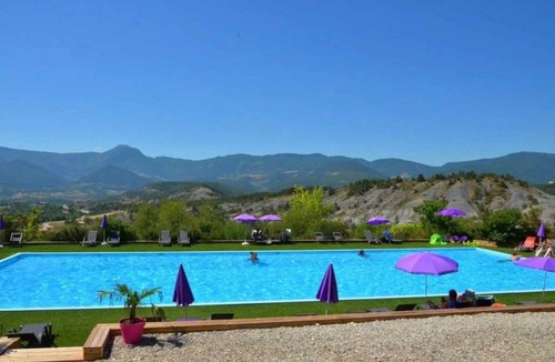 Rosans House | Camping 4 étoiles - Piscine - ccbacgd