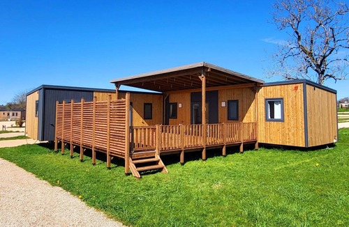 Thegra House | Camping 4 étoiles - Piscine - ccaadea