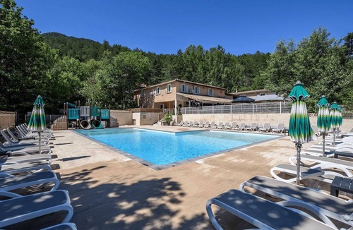 Die House | Camping 4 étoiles - Piscine - ccaifid