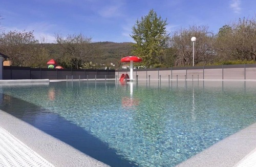 Foix House | Camping 4 étoiles - Piscine - ccbeeci