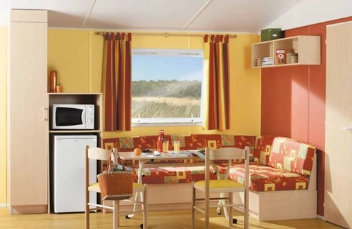 Lons-le-Saunier House | Camping 4 étoiles - Piscine - efa00a