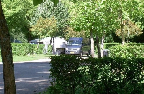 Lons-le-Saunier House | Camping 4 étoiles - Piscine - efa00c