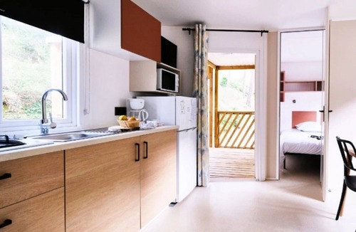 Orgon House | Camping 4 étoiles - Piscine - eebbbe