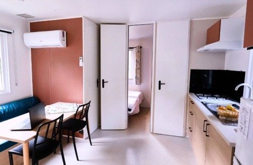 Orgon House | Camping 4 étoiles - Piscine - eebbbe