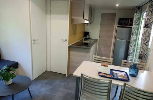 Chalons-en-Champagne House | Camping 4 étoiles - ccaegih