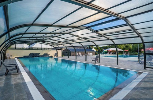 Loches House | Camping 4* | Parc Aquatique | Mobil-home TV Clim