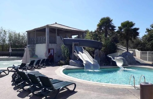 Saint-Julien-des-Landes House | Camping 5 étoiles - Piscine - ccbbeac