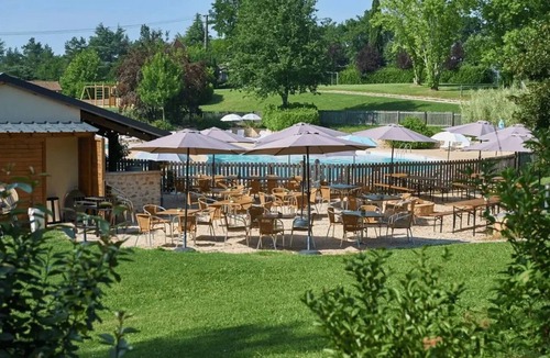 Gourdon House | Camping 5 étoiles - Piscine - ccbefcg