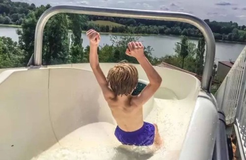 Peigney House | Camping 5 étoiles - Piscine - eebcfi