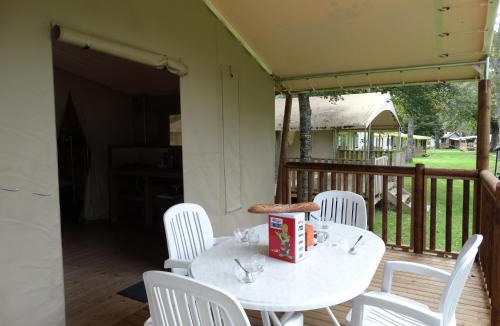 Peyrouse Other | Camping "A l'Ombre des Tilleuls"