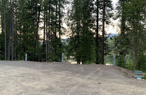 Cusick RV Rental | Camping at the River