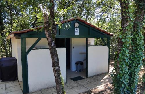 Saint-Aubin-de-Nabirat Other | Camping au calme