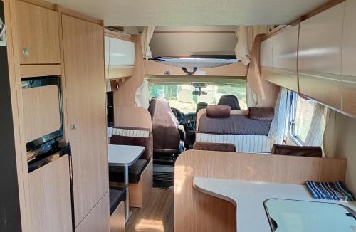 Pujo-le-Plan Other | Camping car au bord de l eau