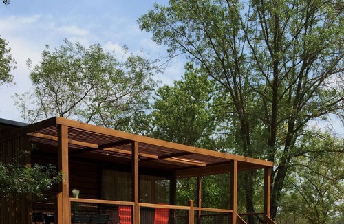 Lezan Ski Chalet | Camping Chalet Nouméa