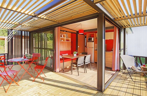 Lezan Ski Chalet | Camping Chalet Nouméa