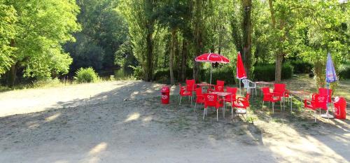 Saint-Gal-sur-Sioule Other | Camping Du Pont De St Gal