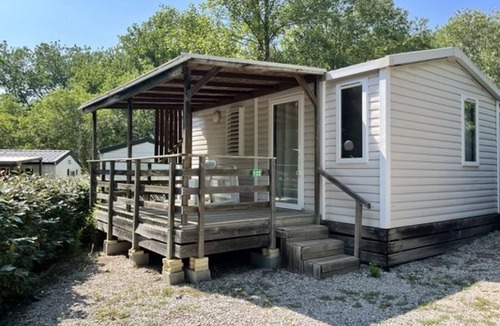 Brissac House | Camping - eehdie - Studio Apartment, Sleeps 5