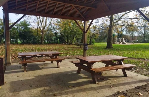 Le Lion-d'Angers House | Camping - eeiigf - Studio Apartment, Sleeps 5